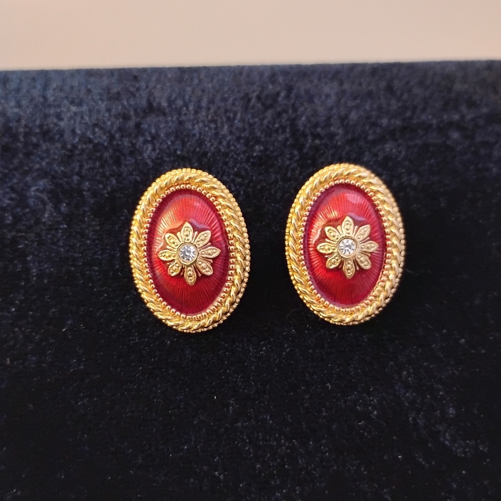 Vintage Elegant Gold and Red Oval Earrings